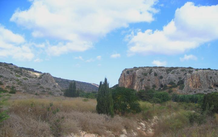 Nahal Ma'arot - the site of Early man in the Carmel