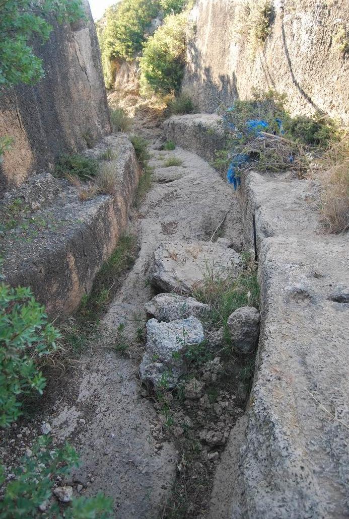 Ancient rock-hewn water pass, south of Migdal Malcha