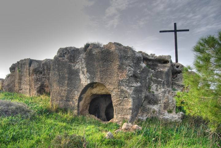 Cross and Tomb 2