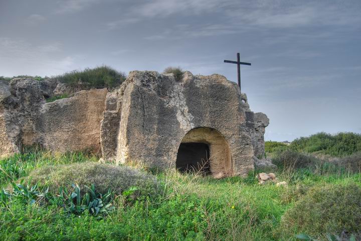 Cross and Tomb 3