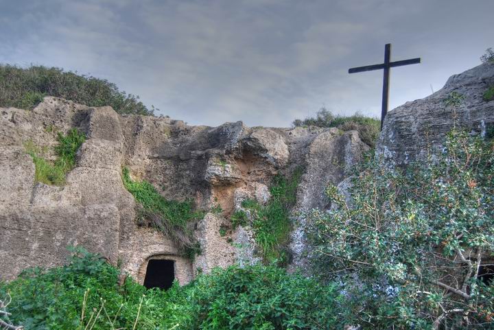Cross and Tomb 5