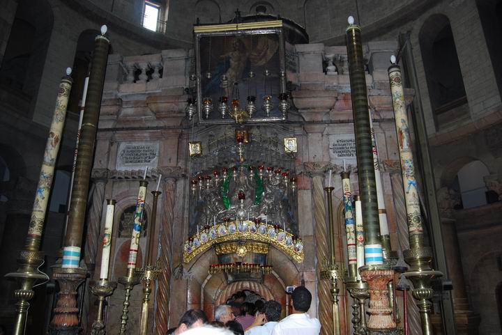 Entrance to the tomb of Jesus