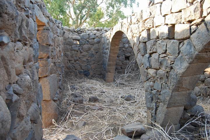 Kefar Yehudiye - inside one of the houses