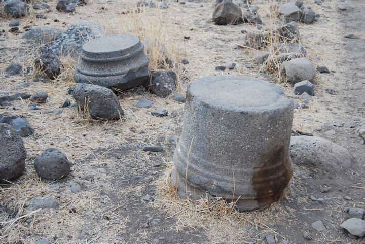 Kefar Yehudiye - ancient stones from the Synagogue