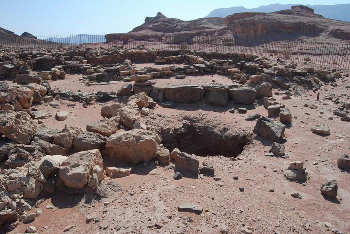 Timna: Ore crushing and storage area of raw materials.