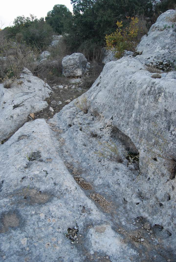 Manot: ancient aqueduct north-east to the site