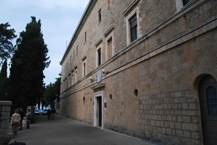 Western side of the Carmelite monastery, and the entrance to the church.