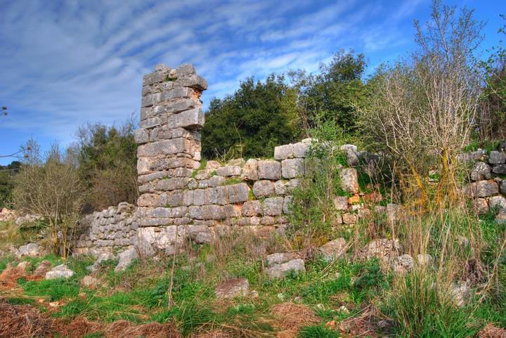 Hurvat (Khirbet) Mehoz - east structure