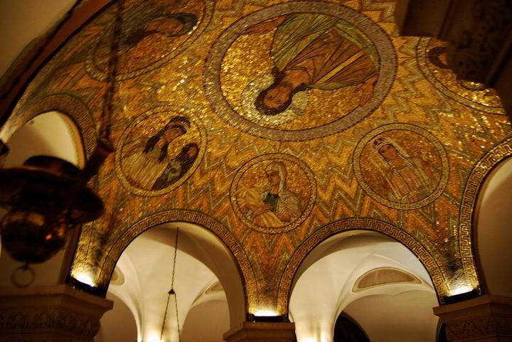 Dormition Abbey, mount Zion: the ceiling over sleeping Mary