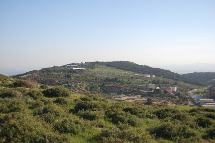 View from the church of Our Lady of the Fright, towards the south - Mt precipice