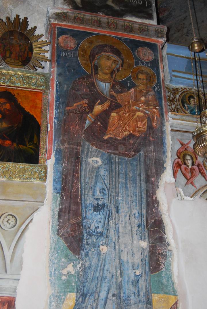 Fresco on the left side (Mary and infant Jesus)