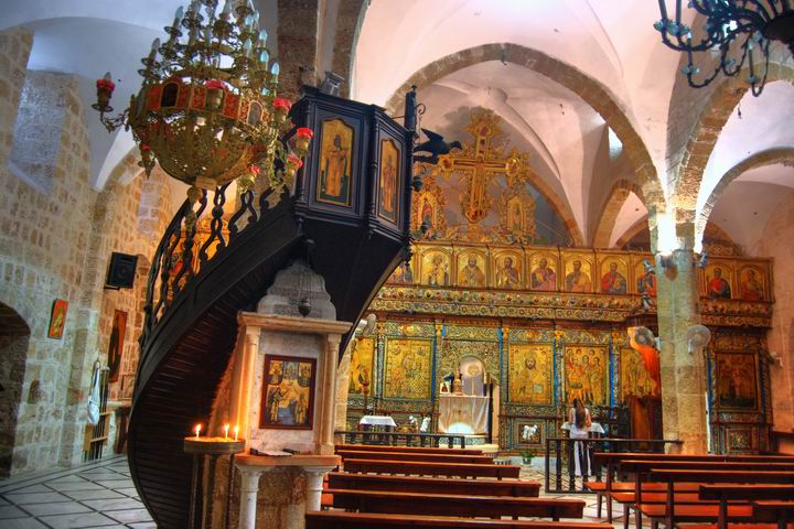 St Andrews interior