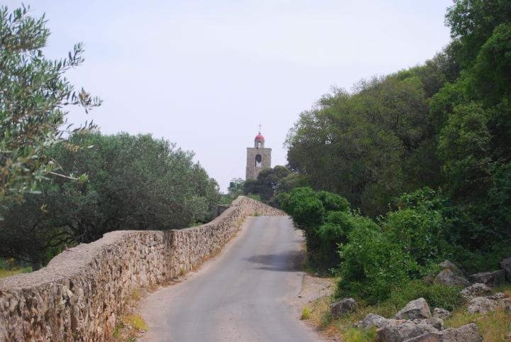 Mount Tabor: Roasd to the Greek-Orthodox monastery