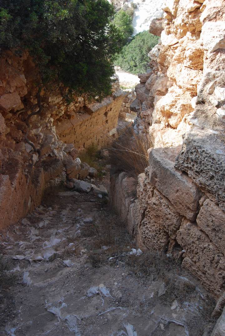 Siah Brook: ruins of monastery