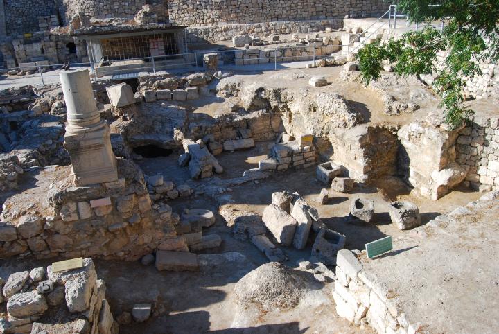 Bethesda: center section of the Byzantine basilica