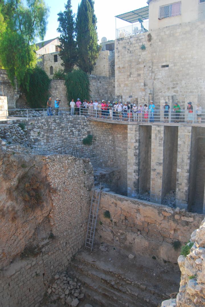 Bethesda: View of the western side of the south pool