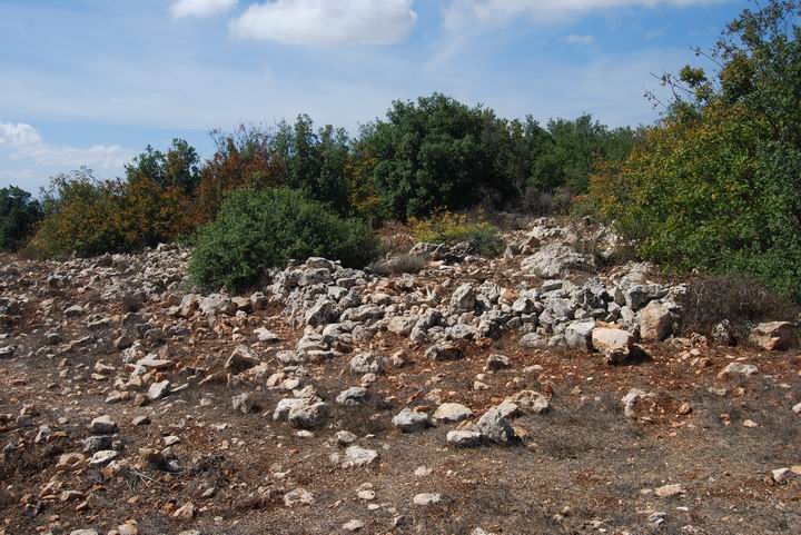 Mt Ha'ari - section of the wall around the peak