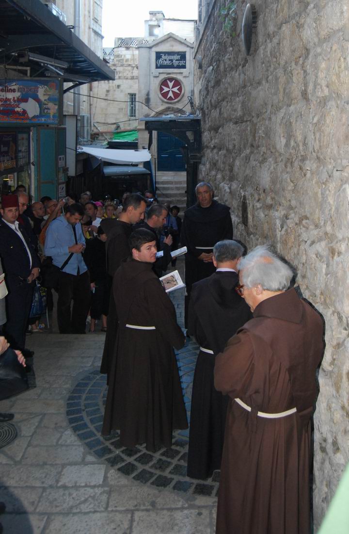 Via Dolorosa Friday procession at station 8