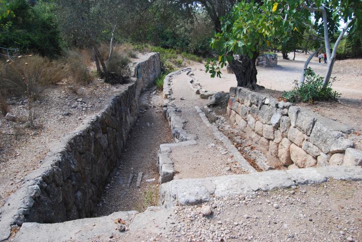 Emmaus/Nicopolis: Valley of springs