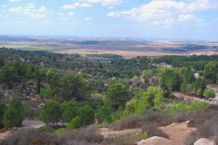 Park Ayalon (Canada) - seen from the foothills of the Hasmonean fortress