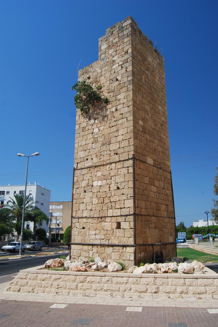 Acre aqueduct: Wolfson neighborhood - Tower