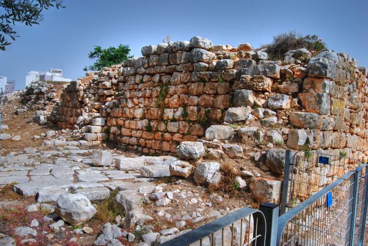 Hurvat Kav - the Ottoman structure - view from the west