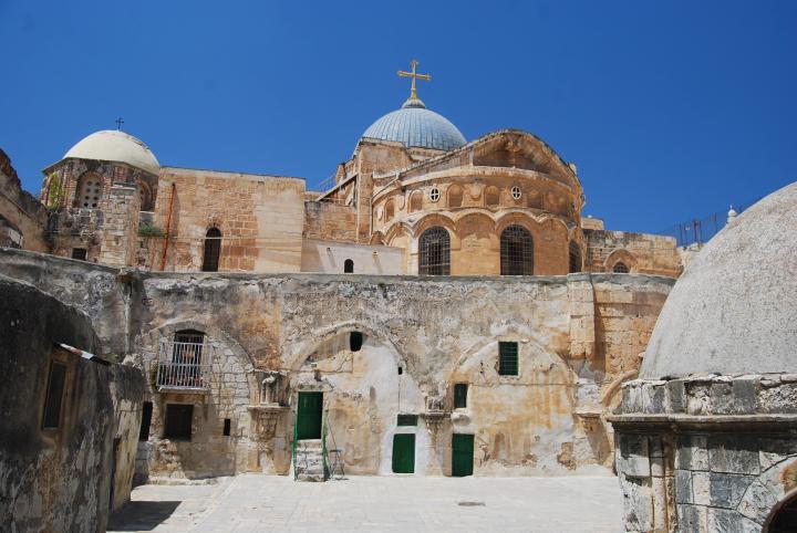 The rear of the Holy Sepulcher - 9th station