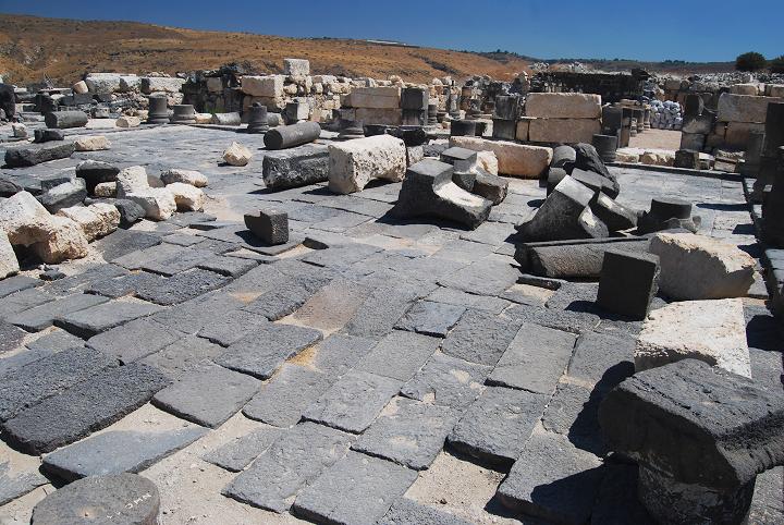 Hellenistic compound near the forum