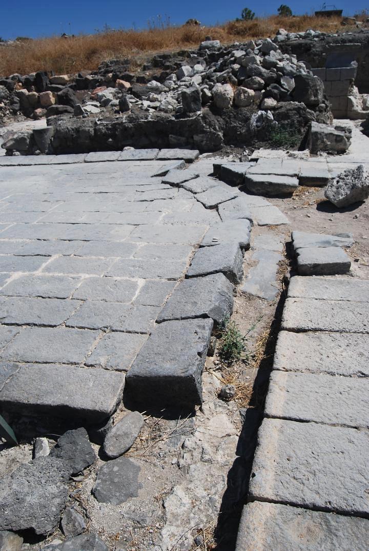 Water reservoir under the Forum - water channel