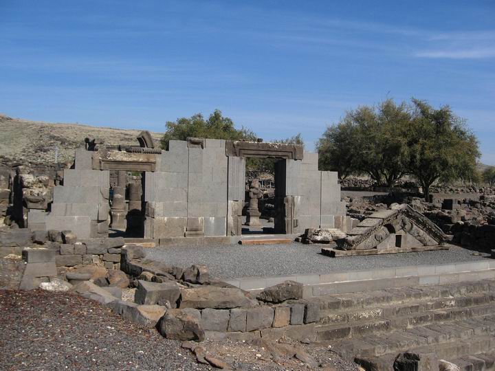 Front of the 4th C AD Synagogue in Korazim.