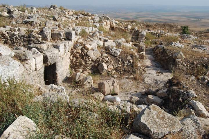 Church or Synagogue on the south side.