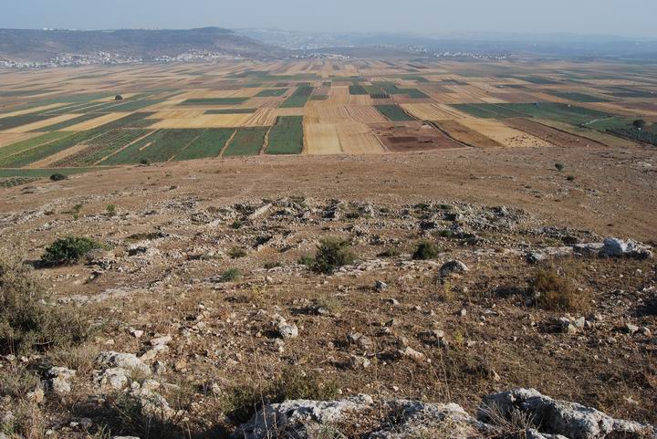 View of the ruins of the lower-eastern village at Khirbet Cana, Byzantine to Arab period