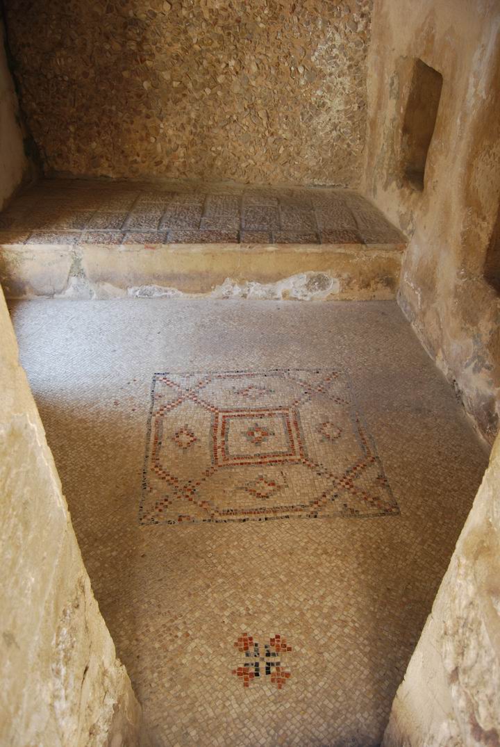 Byzantine residential house on the south side of the temple.