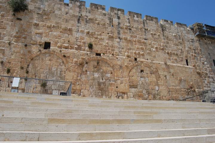 The estern triple Hulda gates that used to lead into the temple.