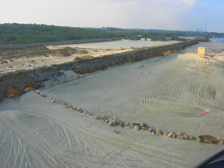 Flight over the aqueduct