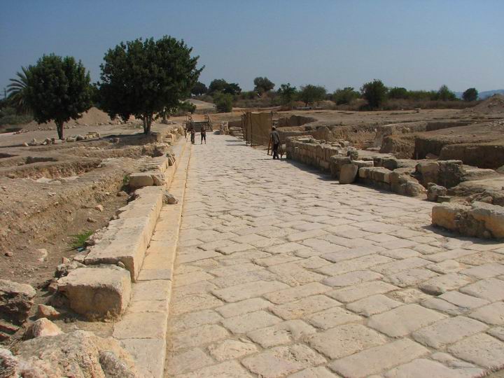 Sepphoris: Decumanus street (east-west).